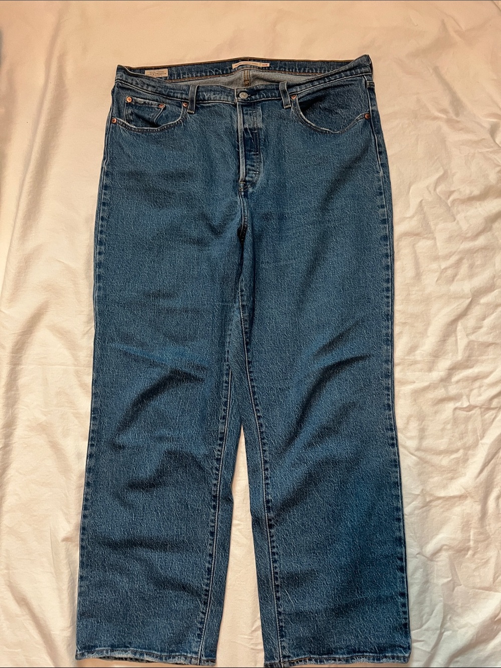 Levi’s Women’s Ribcage Straight Ankle Jean